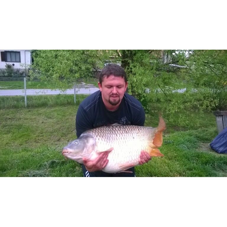 22,10 kg-os 30 perces fárasztás után sem állt kamera elé...