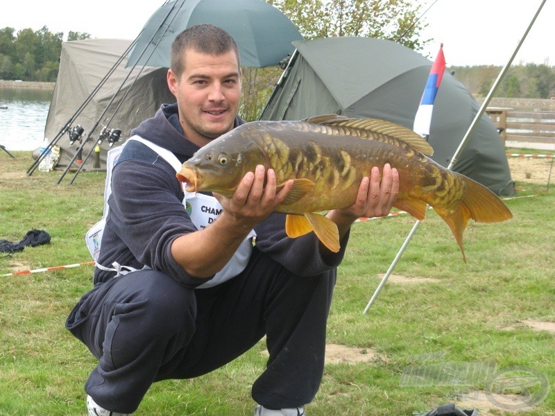 A Lac de l'Uby pontyai