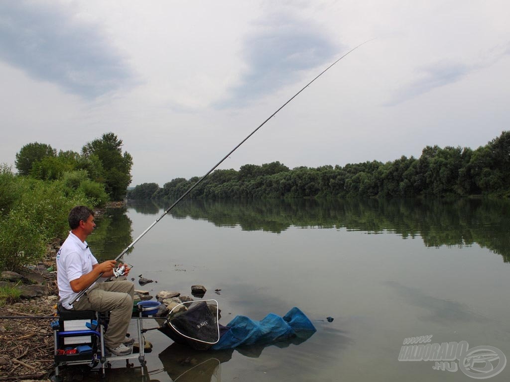 A horgászat helyszínéül a Tisza tímári szakaszát választottuk