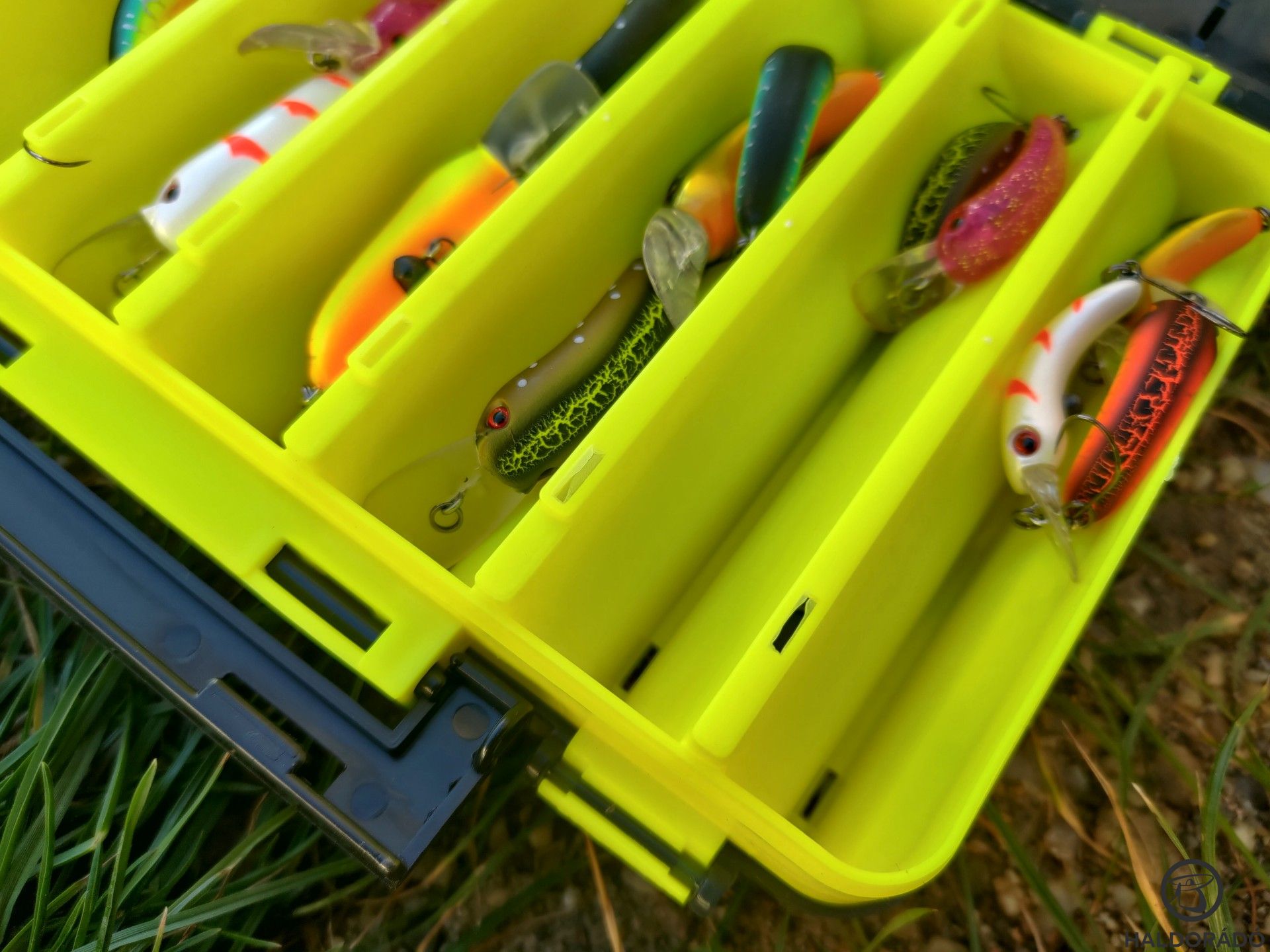 A háromszög keresztmetszetű rekeszekbe sokkal több műcsali fér el, mint hagyományos társaiban!