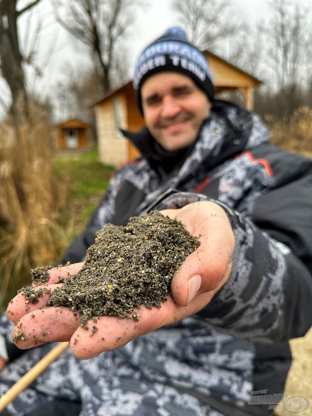 A Gold Feeder - Master Fish első osztályú hideg vízi etetőanyag!