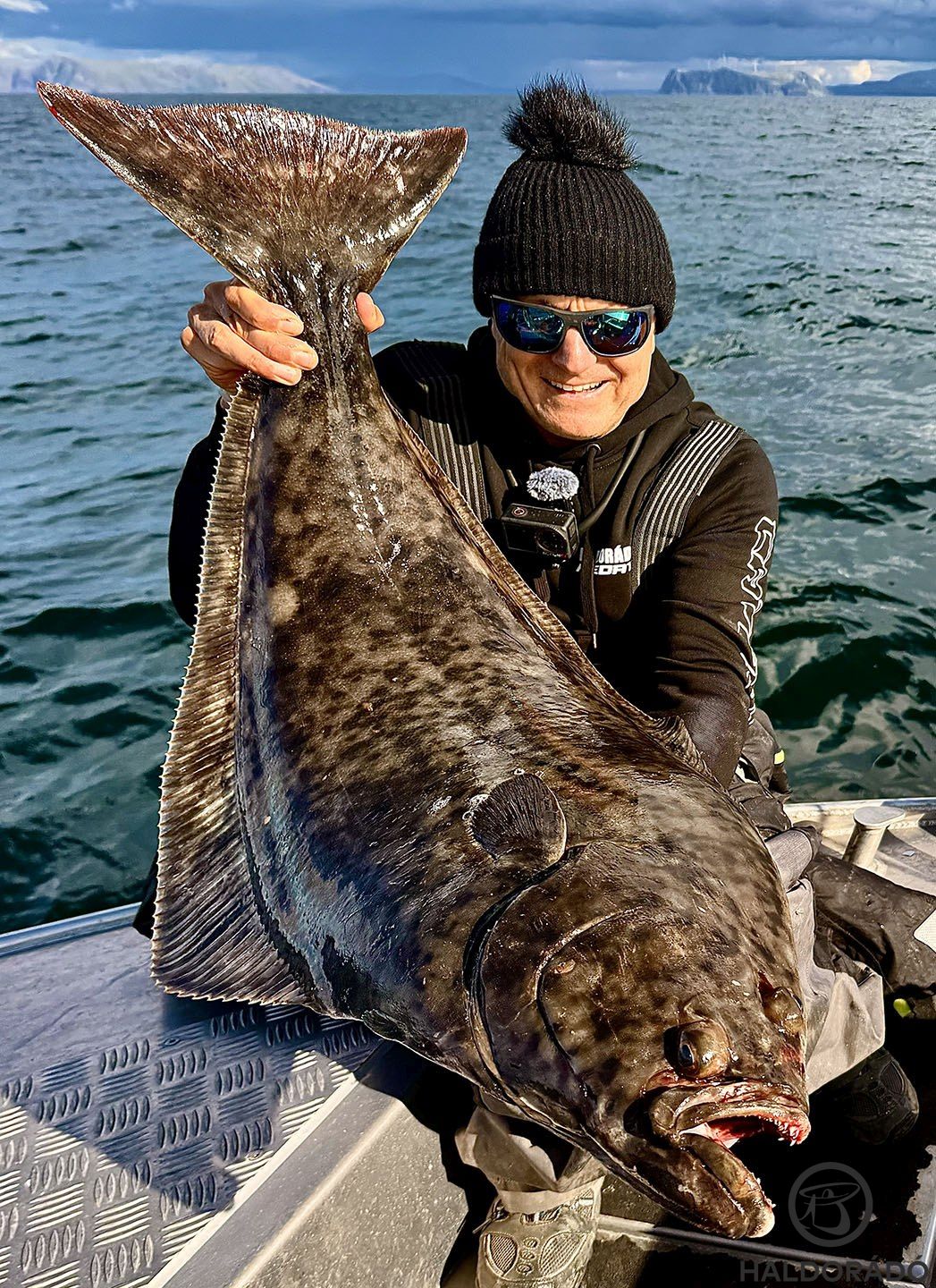 A természet csodája ez az aszimmetrikus hal! Ez a fele a meder színezetével azonos…