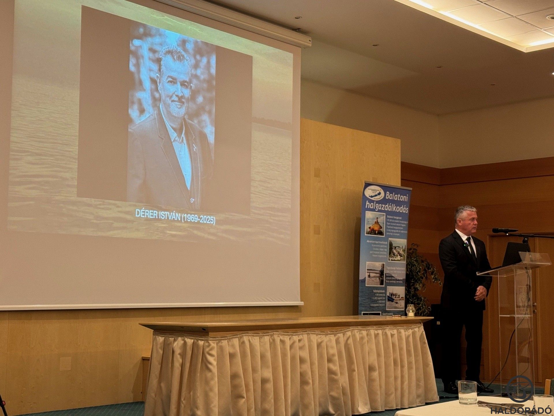 A résztvevők közösen emlékeztek meg Dr. Dérer Istvánról