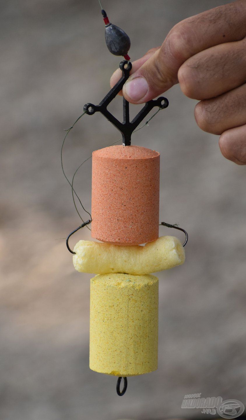 Amennyiben két tablettával szeretnénk használni ezt a szereléket, úgy mindenképp használjuk gubancgátló célra az extrudált kukoricát!