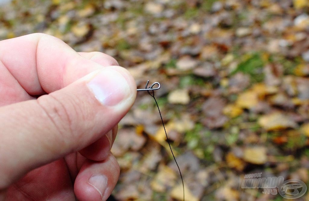 A főzsinór felől én egy not-a-knot kapcsot akasztok bele