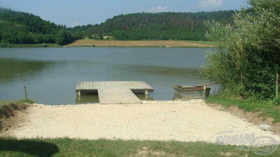 Megérkezés a cserhátsurányi Vadkan-tó 3-as horgászhelyére