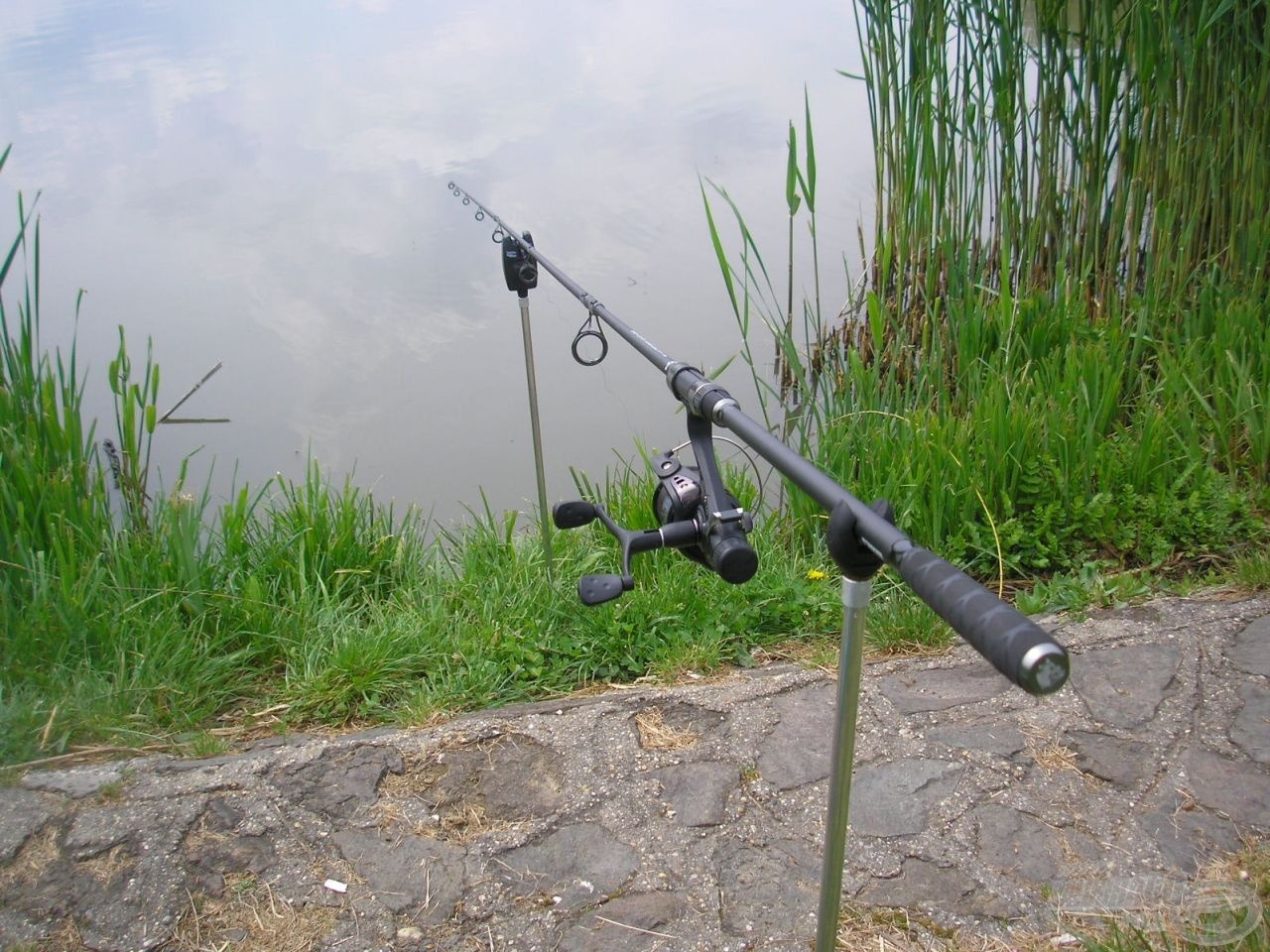 Összességében egy nagyon igényes kivitelezésű pontyos bot a Carp Expert Double Tip, mellyel a hagyományos fenekező módszeren kívül a modern technikák mindegyike is könnyűszerrel és élvezettel alkalmazható