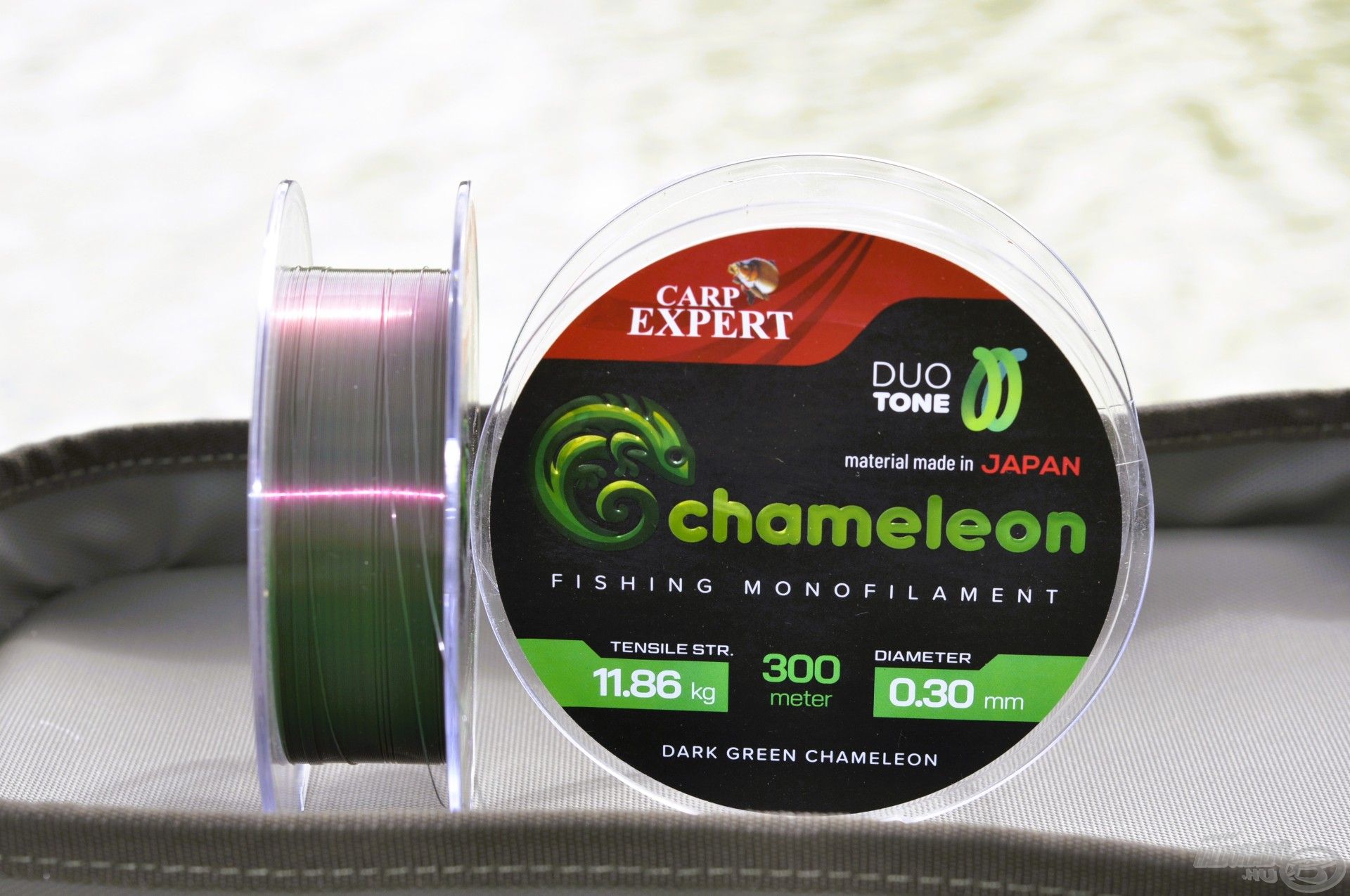 A Carp Expert Chameleon 300 és 600 méteres kiszerelésben kerül a boltok polcaira, így a feederesek mellett a bojlis horgászok is kihasználhatják a zsinór minden létező előnyét