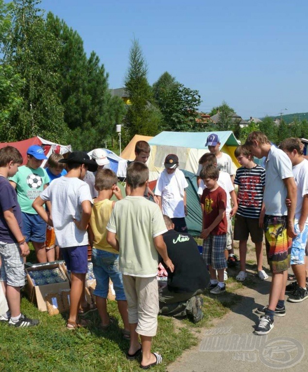 24 vidám gyerkőcnek sikerült örömet szereznünk