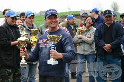  Jankovich Krisztián a fenekező kategória győztese és a legnagyobb hal díj tulajdonosa