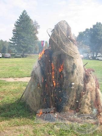 A hálómáglya - Vujačić Dragomir, a horgászegyesület elnöke szerint - a Zenta SHE törekvését, eredményességét és győzelmét szimbolizálja az orvhalászat elleni küzdelemben