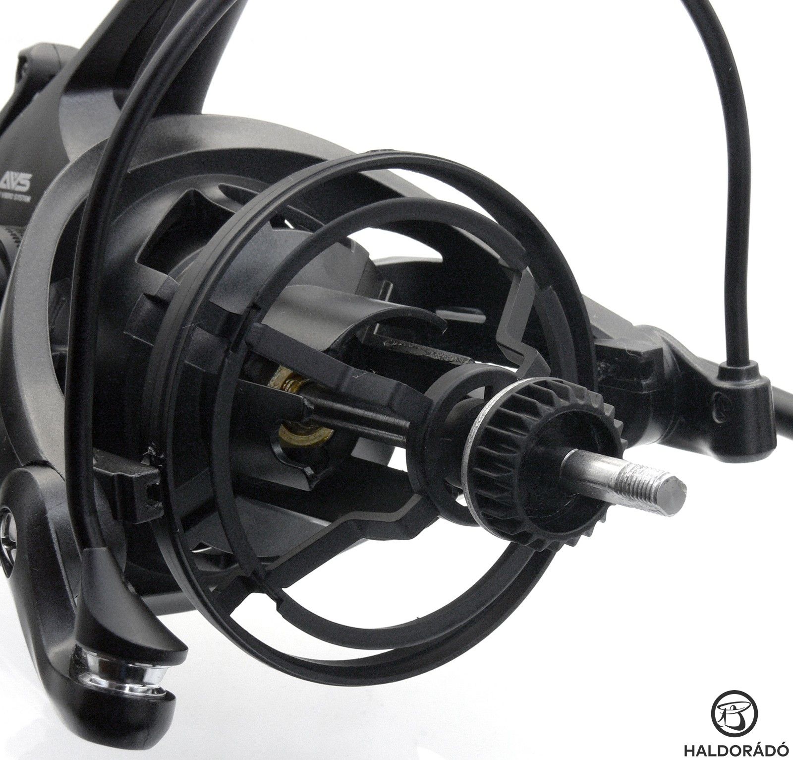 A dob alá gubancgátló keret került