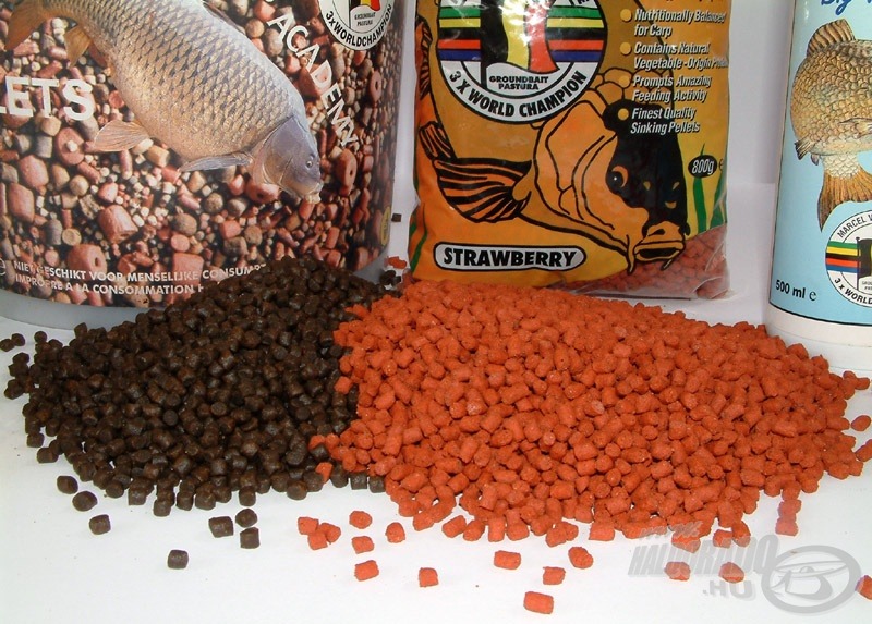 1. lépés: 800 g Van Den Eynde Carp Pellet Strawberry (szemcseméret 4 mm) + 300 g Van Den Eynde Carp Academy Fishmeal pelletet keverjünk össze