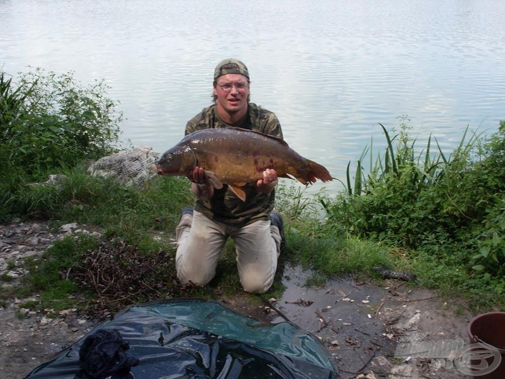 13 kg-os, nagyon rossz állapotban lévő tükrös…