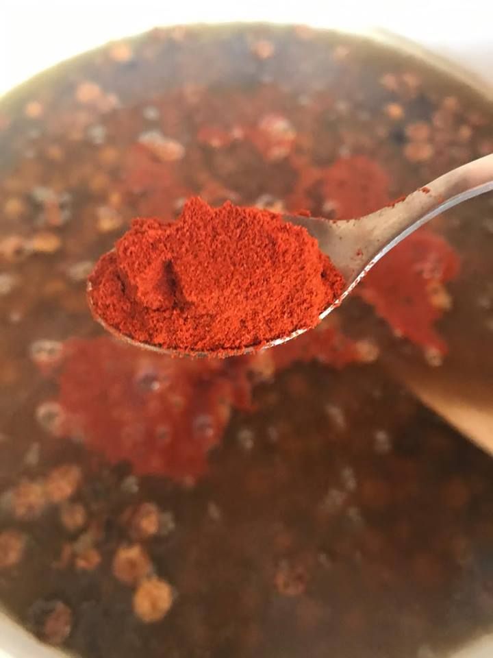 Az őrölt paprika sem maradhat el, ez esetben 2 teáskanálnyit adtam ehhez a mennyiséghez