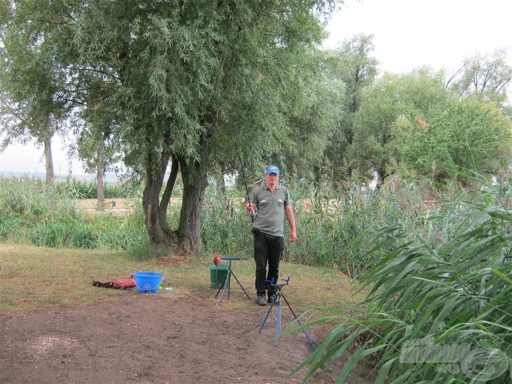 Nem kíméltem a botot, úgy voltam vele, ha teszt, akkor legyen teszt! A nagy súlyú gombócokat erőből dobtam, de minden mozdulatot megfelelően koordinálva, hogy nehogy baleset legyen a vége