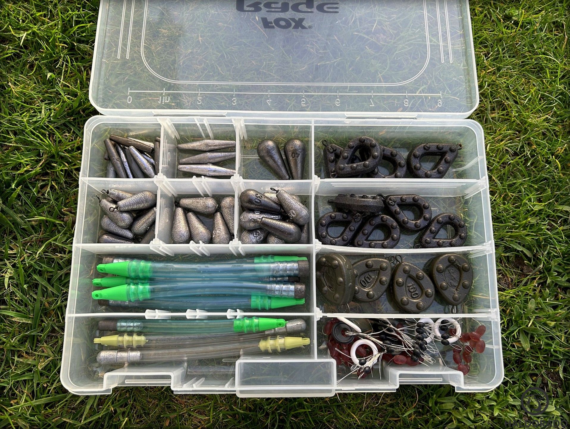 A kisebb szivarólmok a finom úsztatós pecához vannak, a közepes cseppólmokat és tirolifákat fenekezéshez használom, a nagyobb grippa ólmokat pedig fix álló csukázóhoz és búvárúszós módszerhez alkalmazom