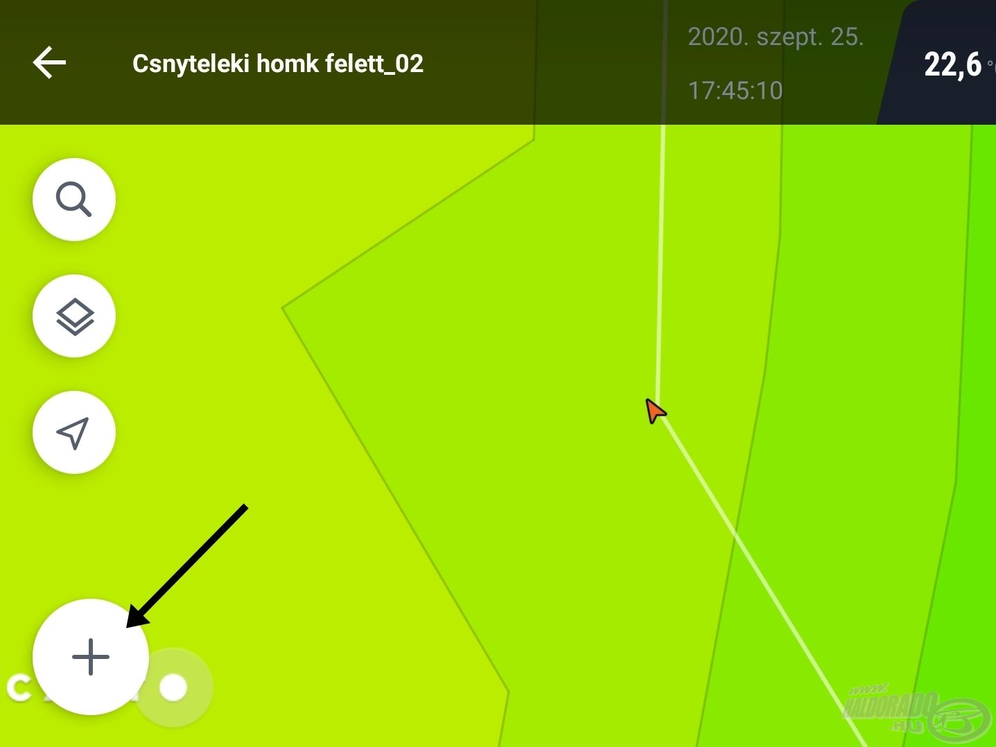 A felnagyított térképrészleten a nyíllal jelölt plusz ikon megnyomásával tudunk új helyet menteni
