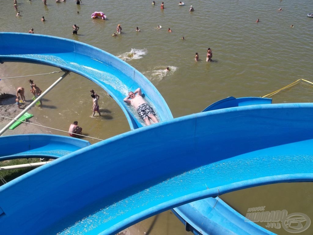 … a tizenöt éve állandóan ismétlődő strandszezon…