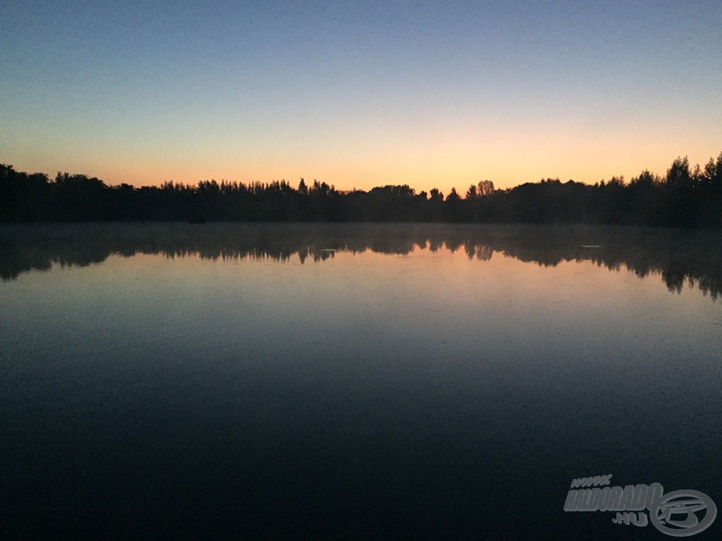 A 9-es horgászhely ilyen panorámával köszöntött kora reggel, kíváncsian vártam, mit tartogat ez a hely számomra