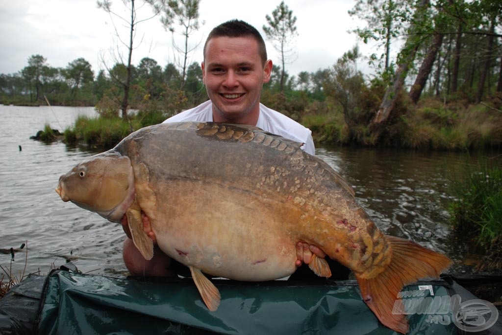 Könnyen lehet, hogy 30,775 kg-os ponty öregebb, mint a kifogója