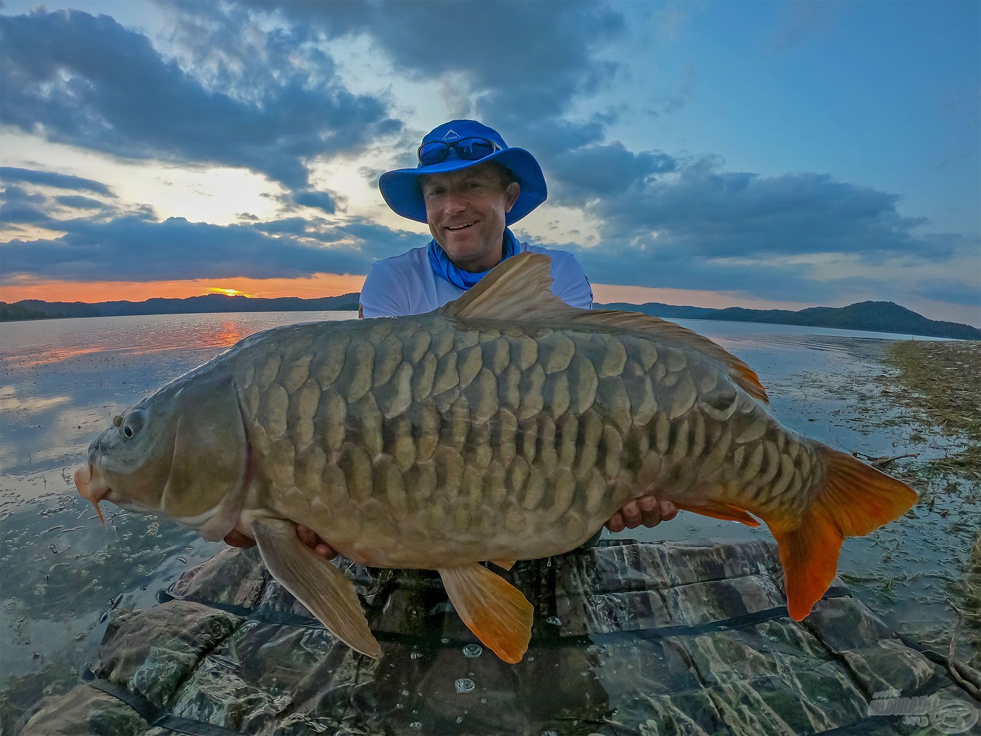 A BIG ONE, túránk legnagyobb és talán legszebb hala, közel a 20 kg-hoz