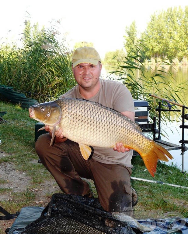 Rigó Szilárd és a verseny legnagyobb hala, a 8,46 kg-os tőponty