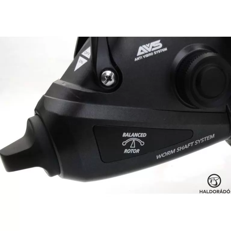 BLACK EDITION BC 14000 LCS nyeletőfékes nagypontyos orsó pótdobbal, díszdobozban / 4