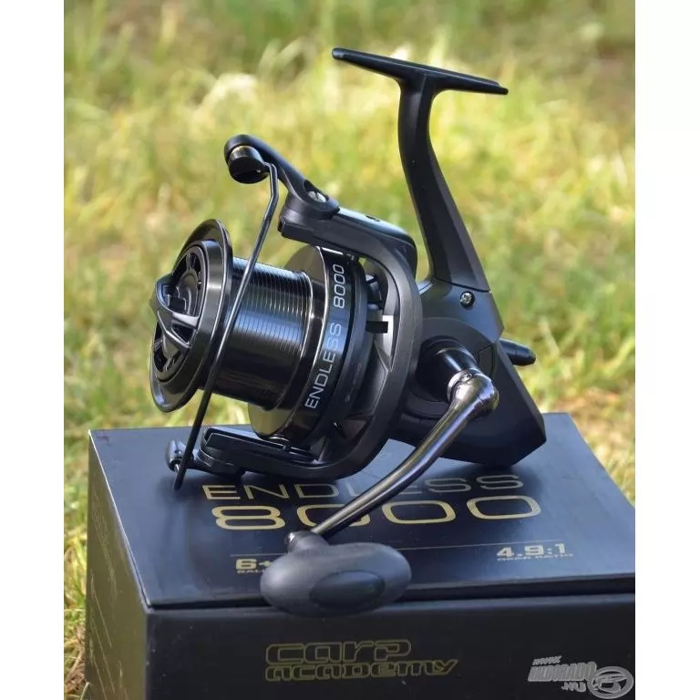 CARP ACADEMY Endless 8000 orsó + Ajándék / 3