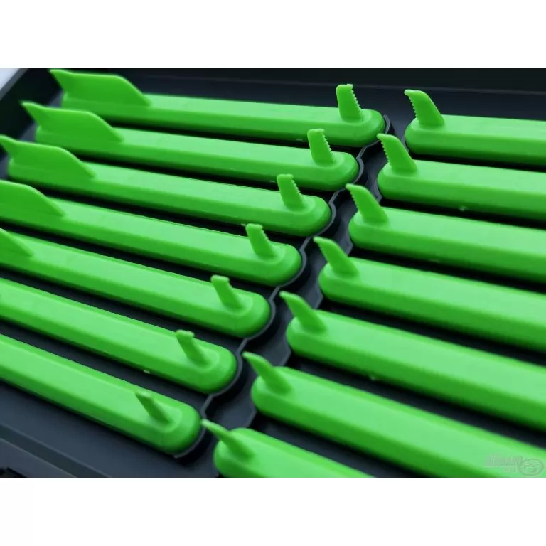 HALDORÁDÓ Feeder Box - Feeder aprócikk és előketartó doboz mágneses létrákkal / 15